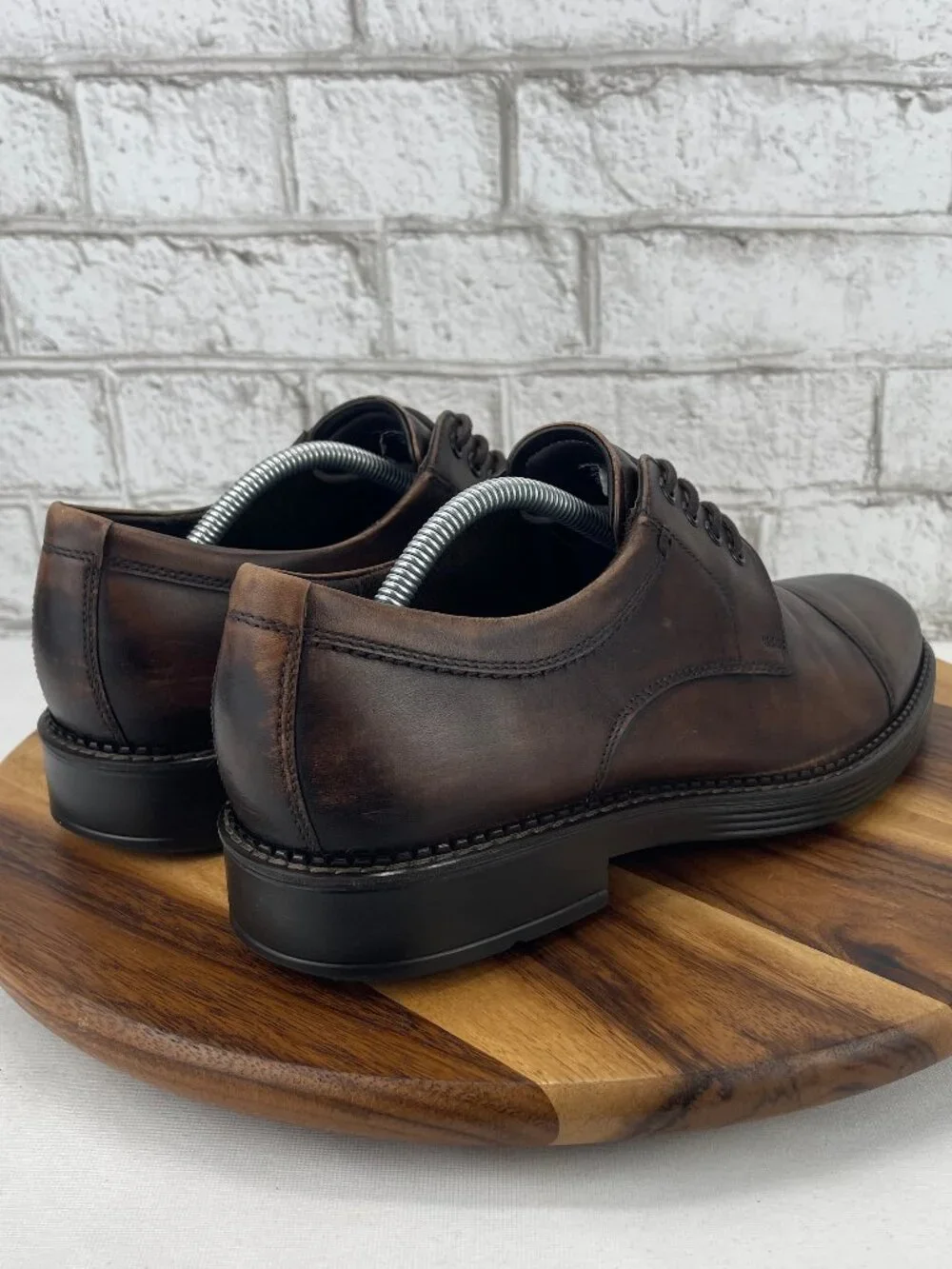Ecco Newcastle Cap Toe Tie Oxford Mens 10/44 Brown Full Grain Leather Shoes